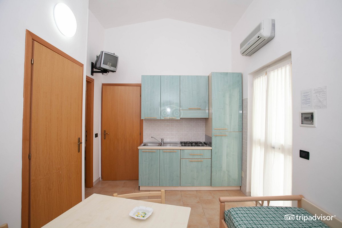 six-person-apartment--v8211750